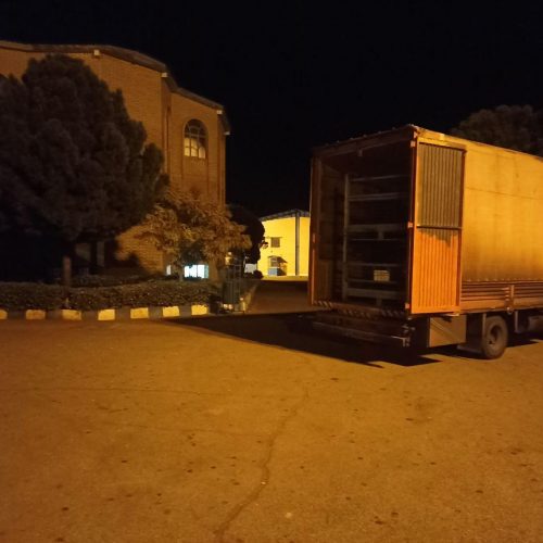 حمل بار و اثاث منزل